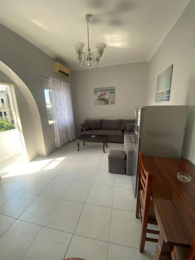Vollga Promenade Lovely 2 Bedroom Apartment Durrës Kültér fotó